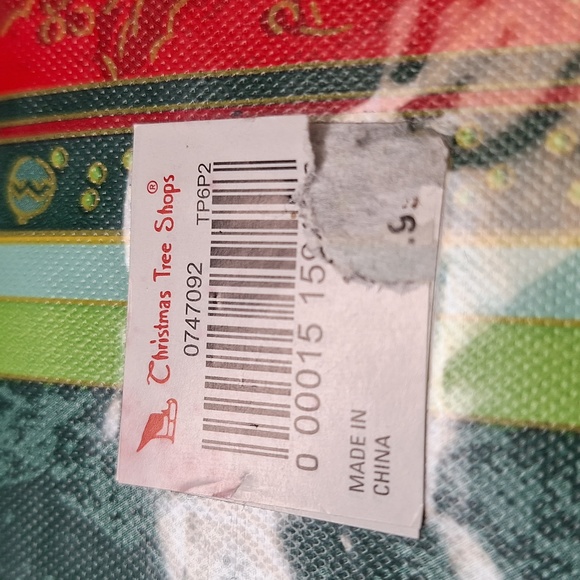 Vinyl holiday mistletoe tablecloth oblong shape 52in x 70in new in package - Picture 8 of 8